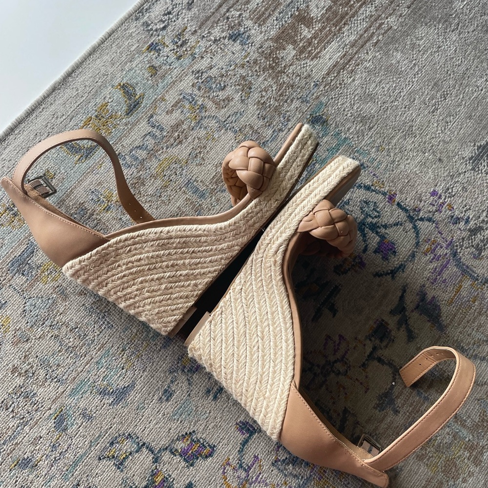 Women Wedges - Picture 4 of 5